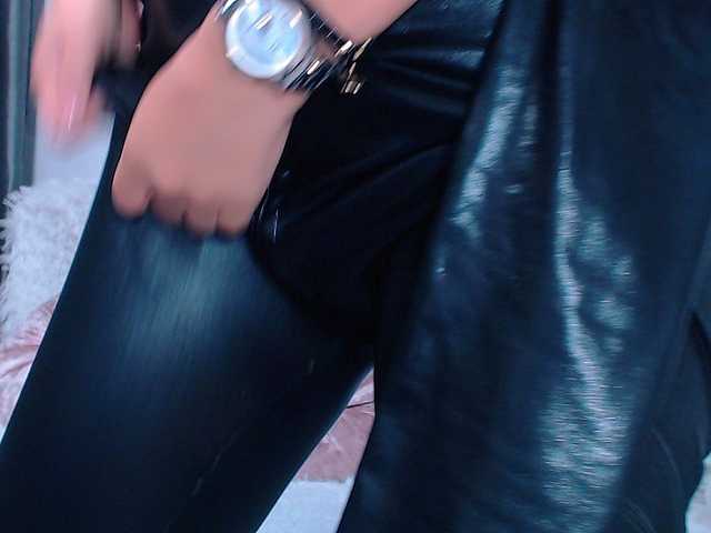 Live sex webcam photo for chaudesabinne #275625418