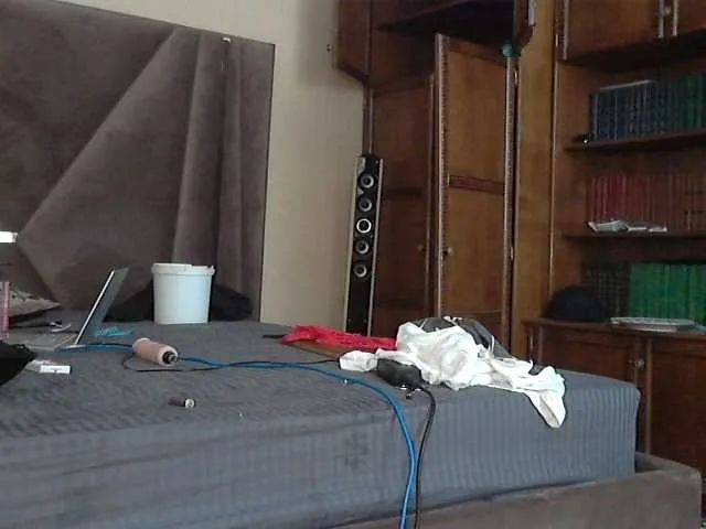 Live sex webcam photo for cheh1007 #289537863