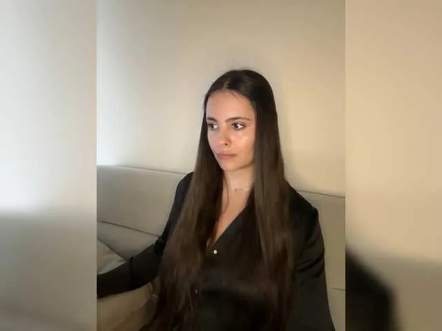 Live sex webcam photo for cherry-girl- #291777839