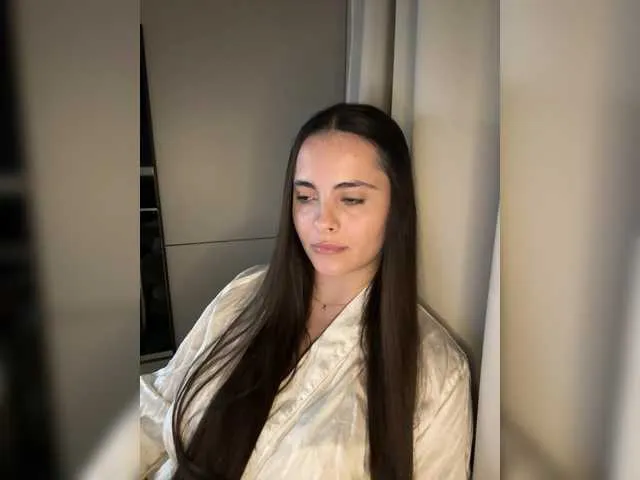 Live sex webcam photo for cherry-girl- #292043674