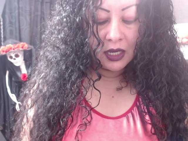 Live sex webcam photo for cherry-spit #272450002