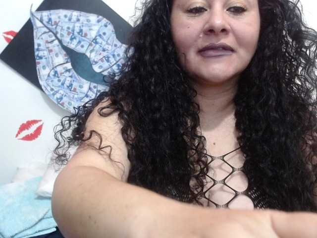 Live sex webcam photo for cherry-spit #273803067