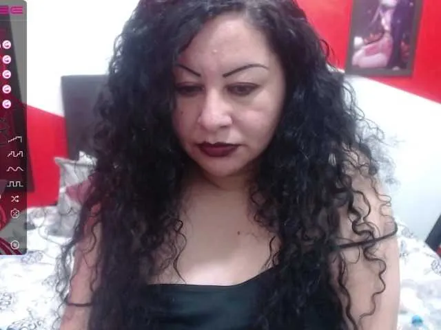 Live sex webcam photo for cherry-spit #273901370