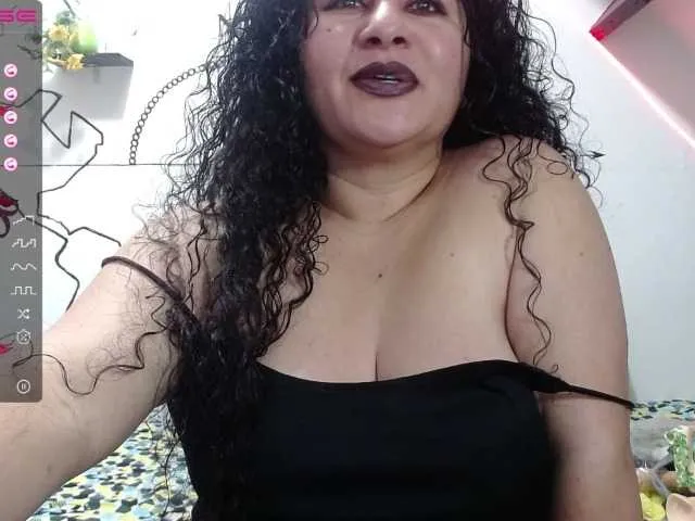 Live sex webcam photo for cherry-spit #274197654