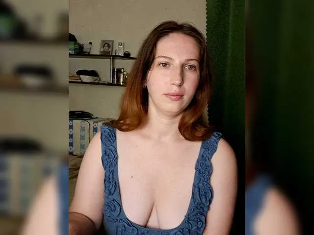 Live sex webcam photo for cherryangel9 #291895306