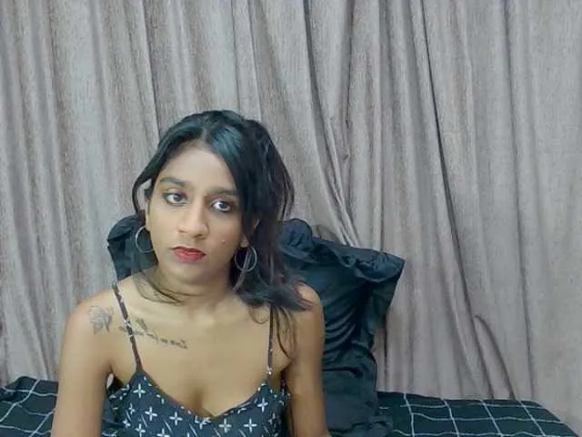 Live sex webcam photo for cherryindian4u #290398868