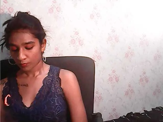 Live sex webcam photo for cherryindian4u #290668635