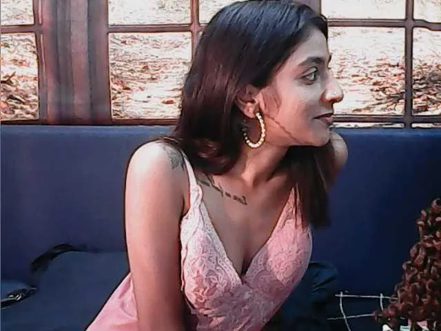 Live sex webcam photo for cherryindian4u #290730678