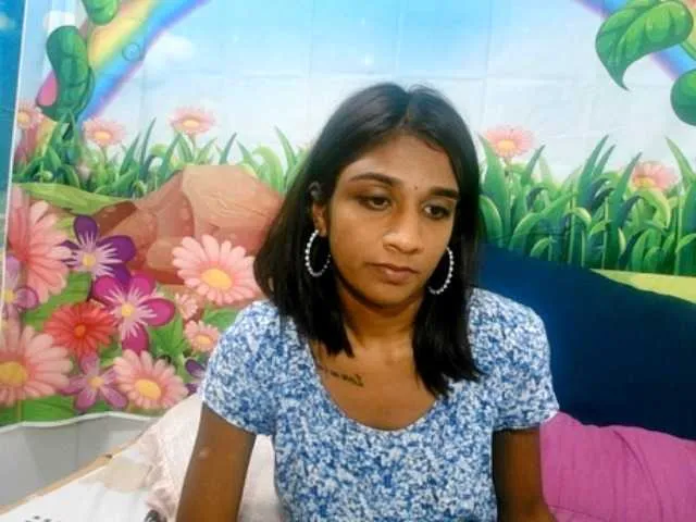 Live sex webcam photo for cherryindian4u #290824536
