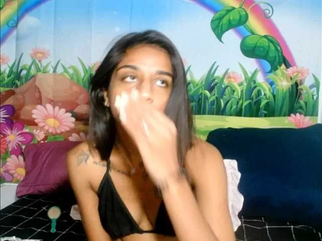 Live sex webcam photo for cherryindian4u #290874208