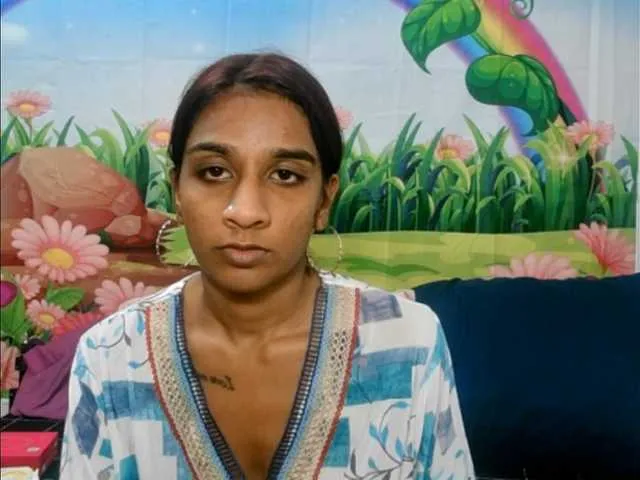 Live sex webcam photo for cherryindian4u #290939842