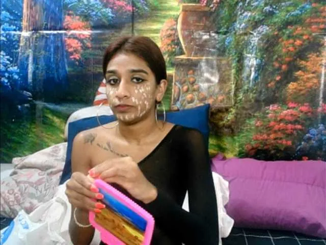 Live sex webcam photo for cherryindian4u #290952737