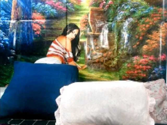 Live sex webcam photo for cherryindian4u #290966472
