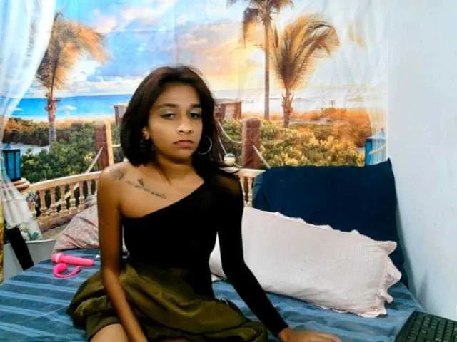 Live sex webcam photo for cherryindian4u #291111320