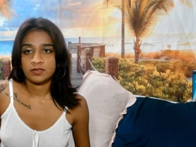 Live sex webcam photo for cherryindian4u #291115205