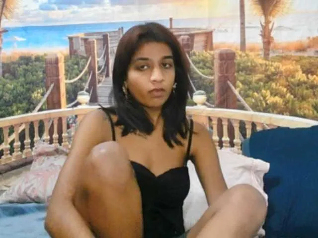 Live sex webcam photo for cherryindian4u #291150350