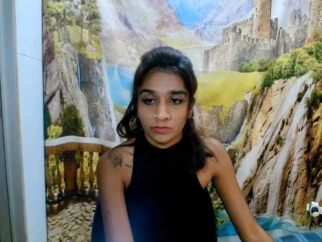 Live sex webcam photo for cherryindian4u #291317222