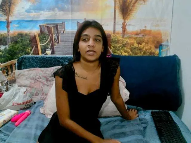 Live sex webcam photo for cherryindian4u #291471275