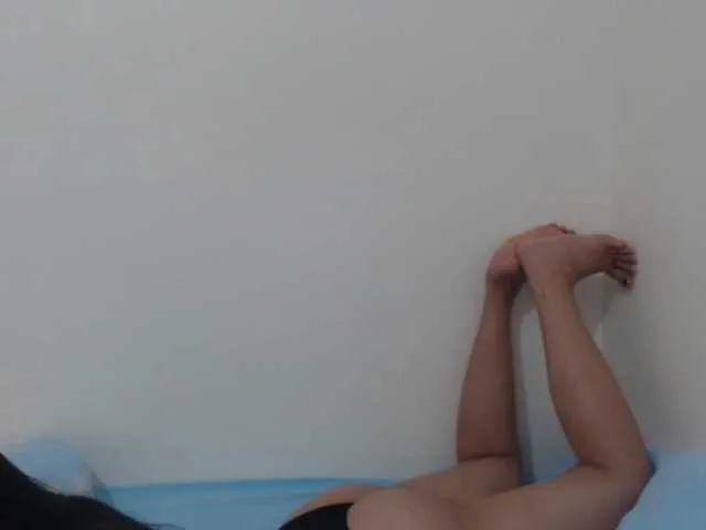 Live sex webcam photo for cherrysexyuntouch #290423107