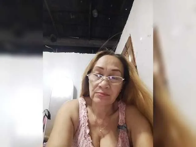 Live sex webcam photo for cherrywhite03 #287894458