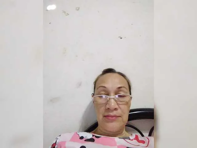 Live sex webcam photo for cherrywhite03 #288156722