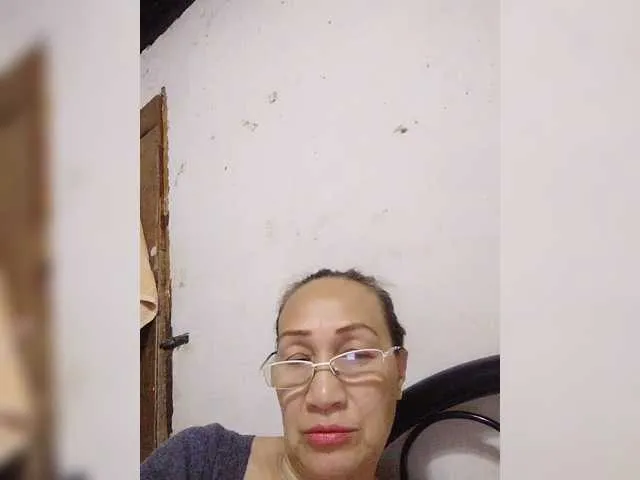 Live sex webcam photo for cherrywhite03 #288424987