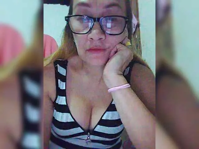 Live sex webcam photo for cherrywhite03 #291462274