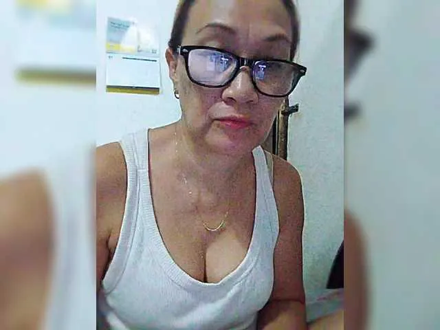 Live sex webcam photo for cherrywhite03 #291470224