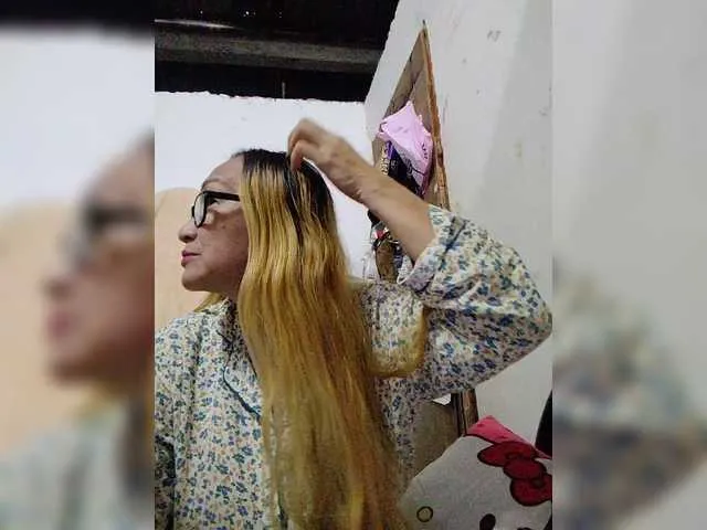 Live sex webcam photo for cherrywhite03 #291755771