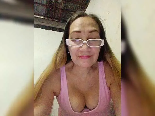 Live sex webcam photo for cherrywhite03 #293424819