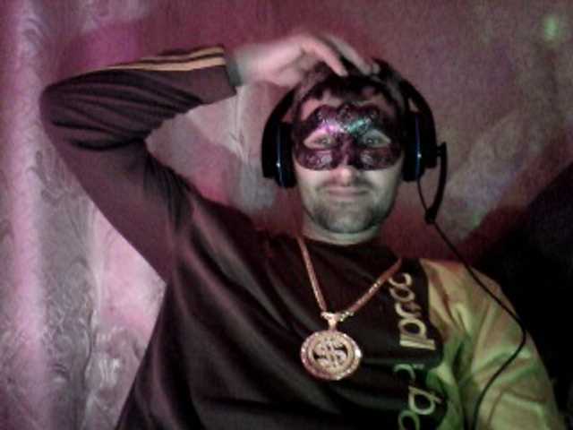 Live sex webcam photo for chevchev1995 #290309518