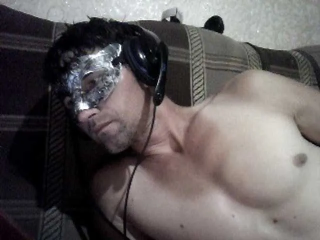 Live sex webcam photo for chevchev1995 #294075610