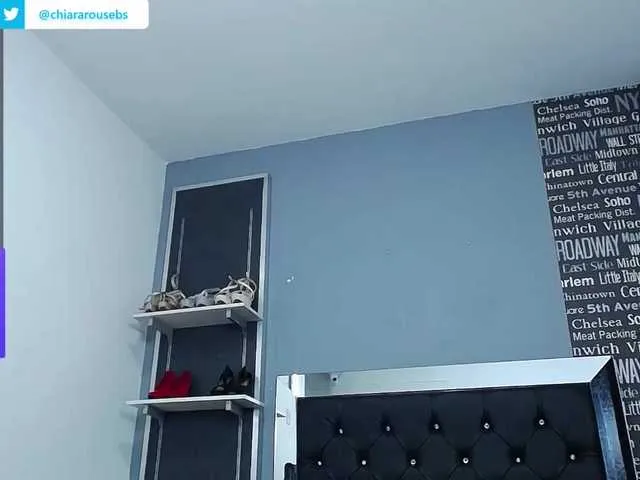 Live sex webcam photo for chiararouse #275687169