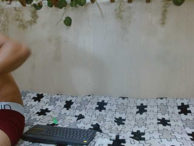 Live sex webcam photo for chicalatina2 #276938363