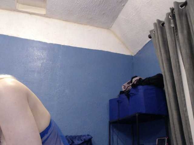 Live sex webcam photo for chillyhicks #273422386