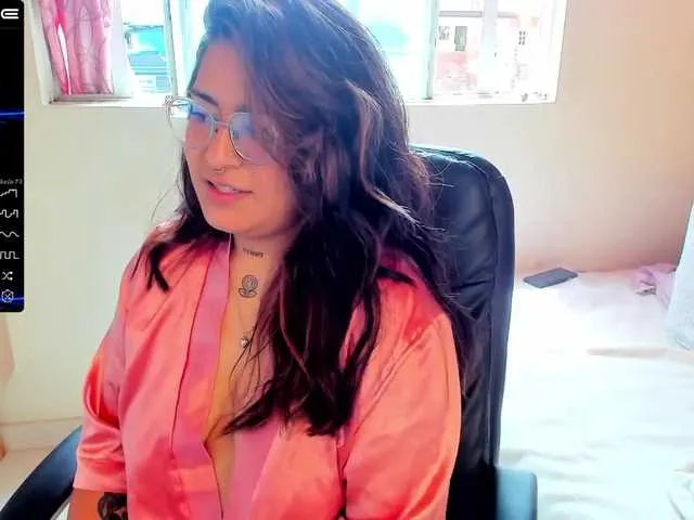 Live sex webcam photo for chloe-bonnet #275684157