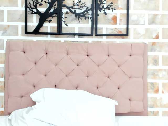 Live sex webcam photo for chloe-evans #272581829