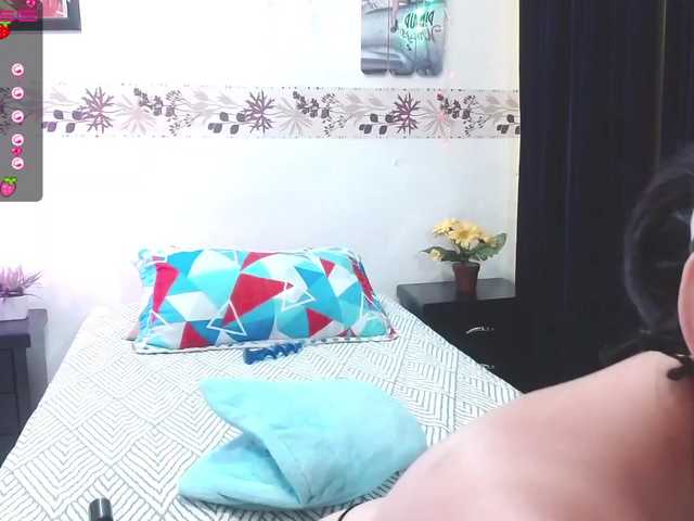 Live sex webcam photo for chloe-liu #272688163