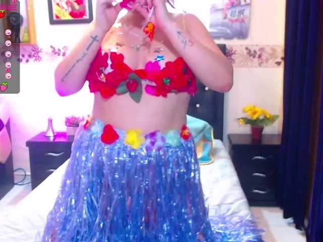 Live sex webcam photo for chloe-liu #272713060