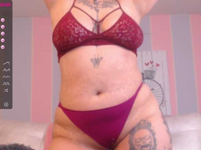 Live sex webcam photo for chloe-rosse #272263643