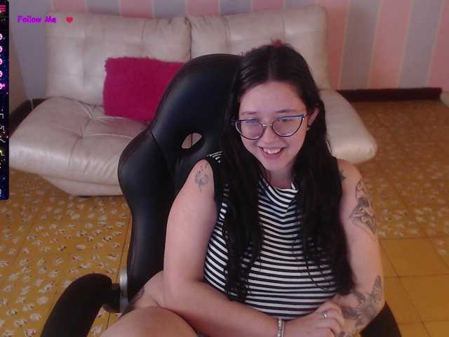 Live sex webcam photo for chloe-rosse #273186795