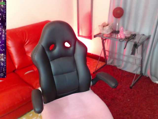 Live sex webcam photo for chloe-rosse #273424909