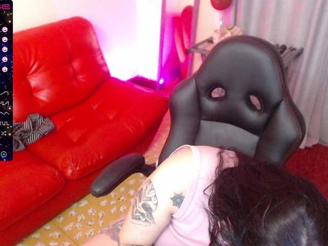 Live sex webcam photo for chloe-rosse #273511858