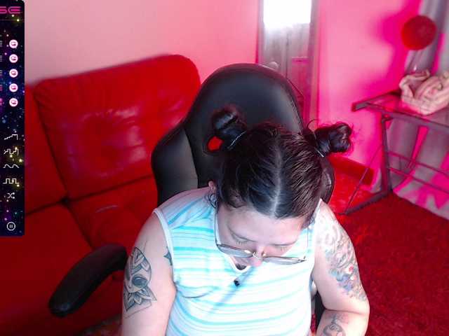 Live sex webcam photo for chloe-rosse #273697508