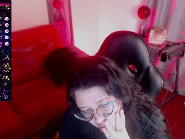 Live sex webcam photo for chloe-rosse #273821790