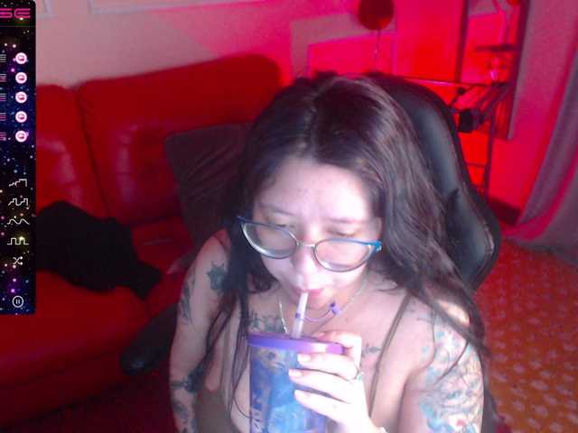 Live sex webcam photo for chloe-rosse #273833291