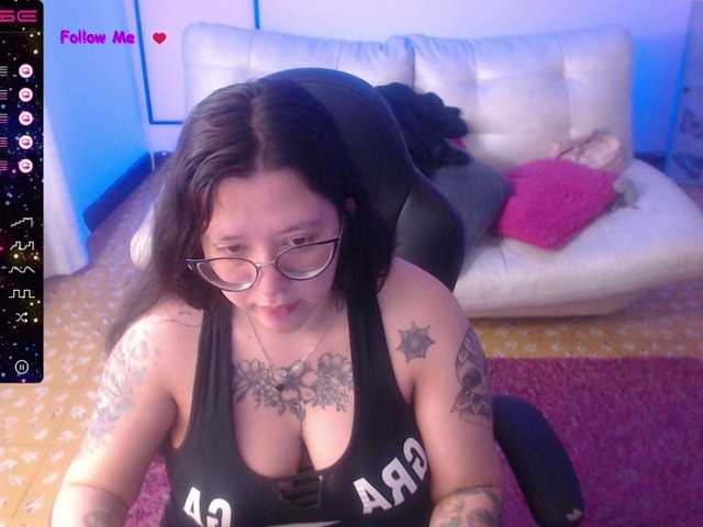 Live sex webcam photo for chloe-rosse #273946493