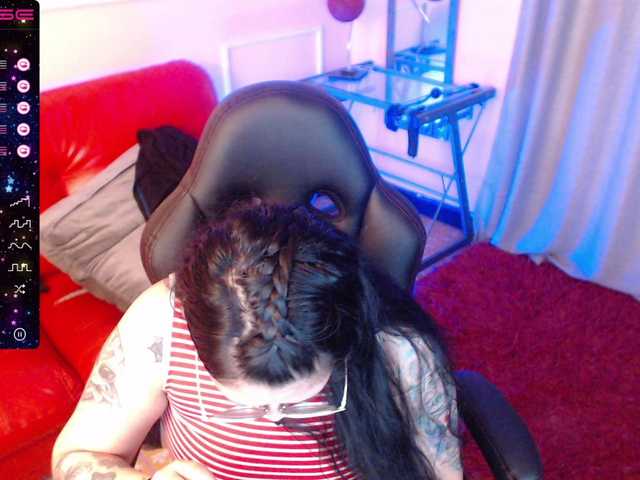 Live sex webcam photo for chloe-rosse #274092487