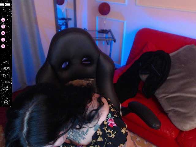 Live sex webcam photo for chloe-rosse #274552343