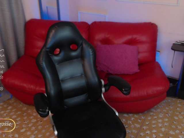 Live sex webcam photo for chloe-rosse #276324556